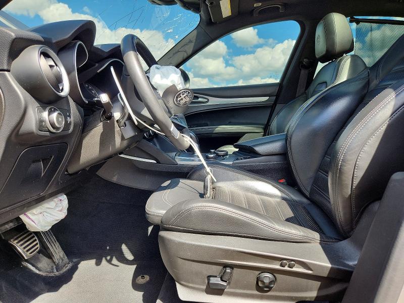58633006 :رقم المزاد ، ZASFAKNN3J7C10647 vin ، 2018 Alfa Romeo Stelvio مزاد بيع
