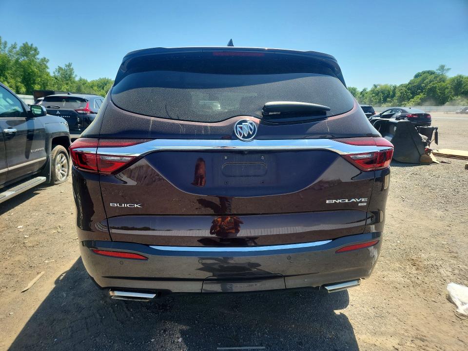 56097956 :رقم المزاد ، 5GAEVAKW3JJ136439 vin ، 2018 Buick Enclave مزاد بيع