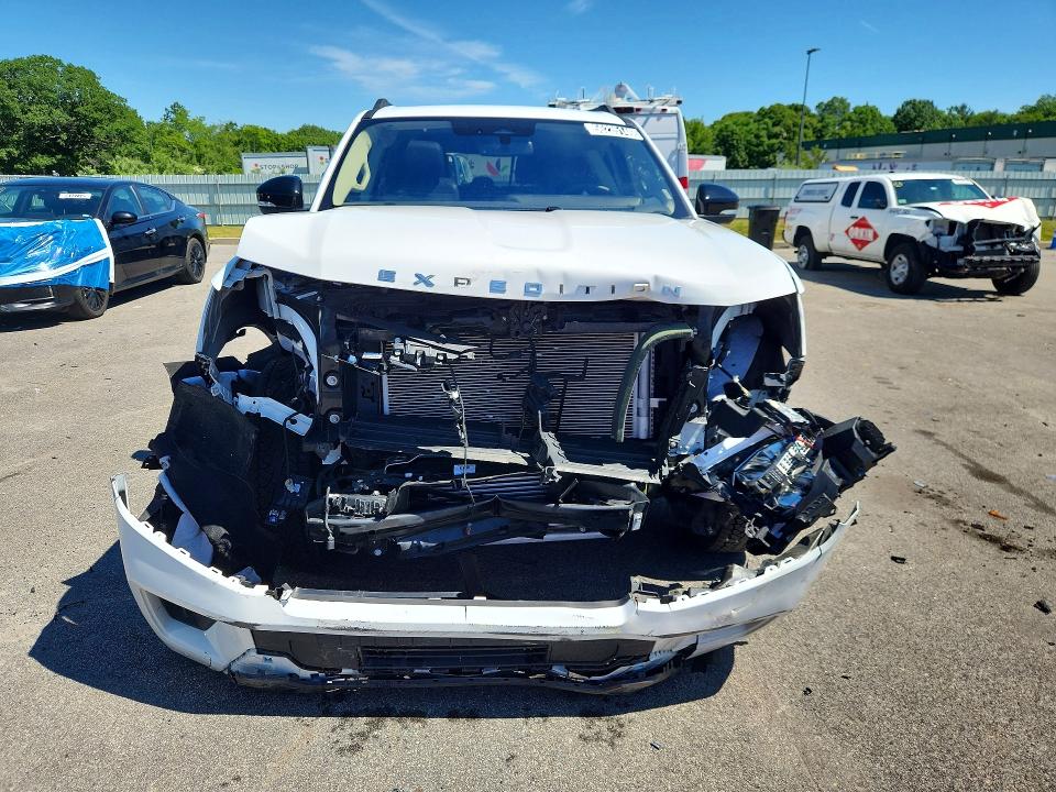 2025 Ford Expedition მანქანა იყიდება აუქციონზე, vin: 1FMJU1J89SEA44177, აუქციონის ნომერი: 56235146