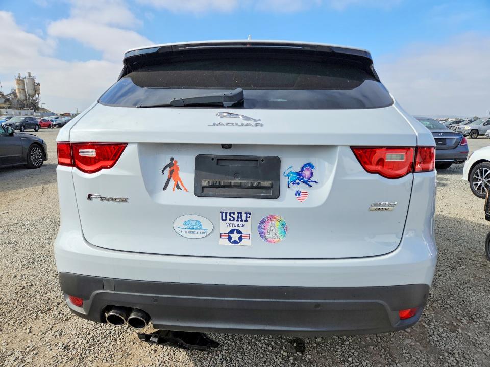 2018 Jaguar F-pace მანქანა იყიდება აუქციონზე, vin: SADCK2FN0JA274109, აუქციონის ნომერი: 57771006