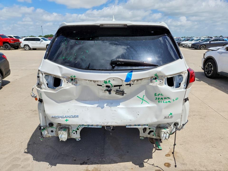 57049796 :رقم المزاد ، 5TDKZRFH1KS349944 vin ، 2019 Toyota Highlander مزاد بيع