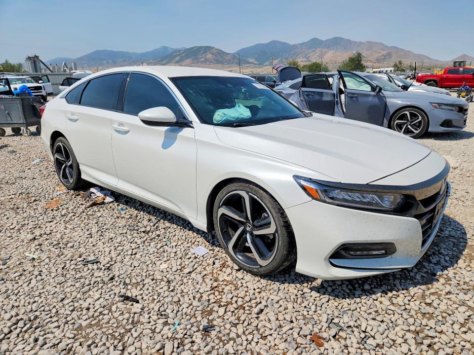 Продажа на аукционе авто 2019 Honda Accord, vin: 1HGCV1F38KA081639, номер лота: 58123886