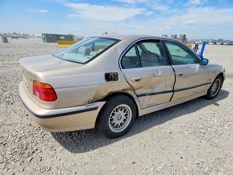 56404466 :رقم المزاد ، WBADD632XWGT90964 vin ، 1998 Bmw 528 مزاد بيع