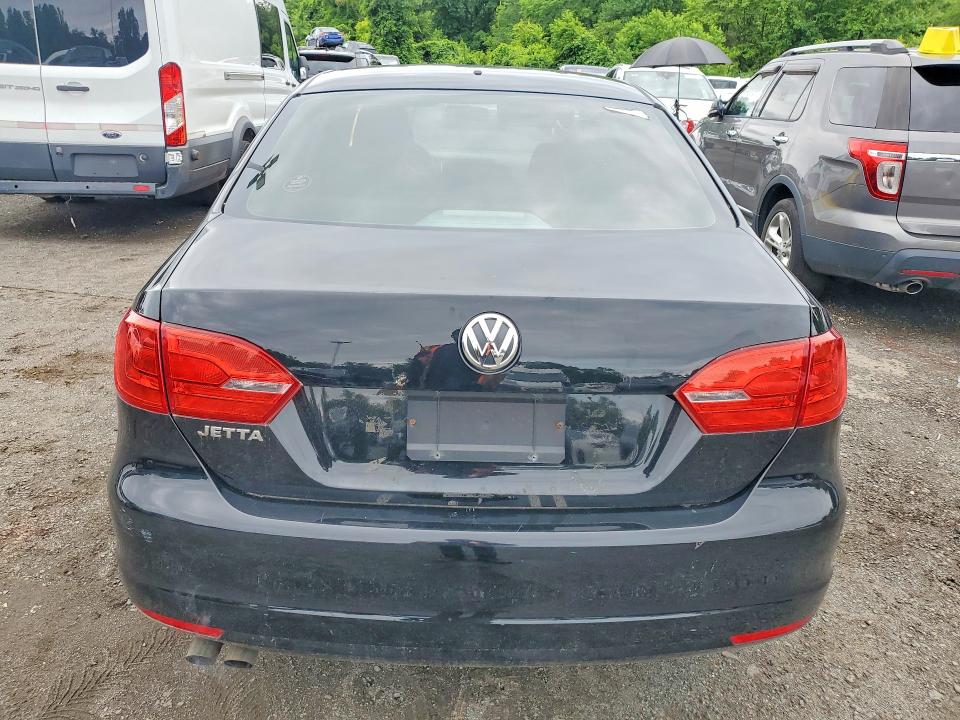 58711956 :رقم المزاد ، 3VW2K7AJ5EM417635 vin ، 2023 Volkswagen Jetta مزاد بيع