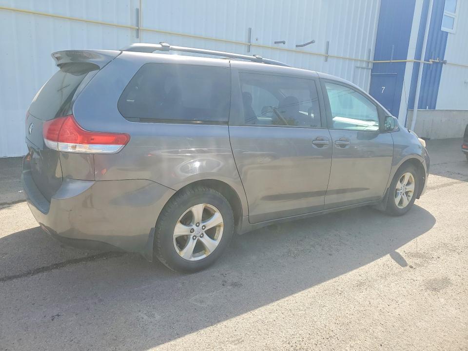 2011 Toyota Sienna მანქანა იყიდება აუქციონზე, vin: 5TDKK3DC6BS049406, აუქციონის ნომერი: 55798086