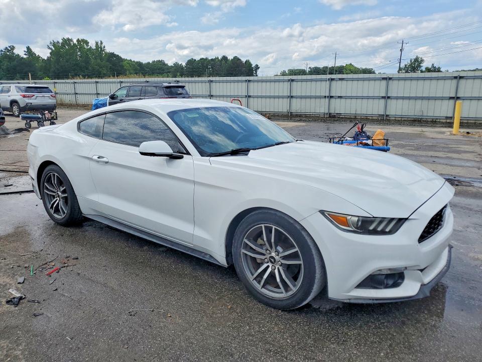 58393706 :رقم المزاد ، 1FA6P8TH9F5400551 vin ، 2015 Ford Mustang مزاد بيع