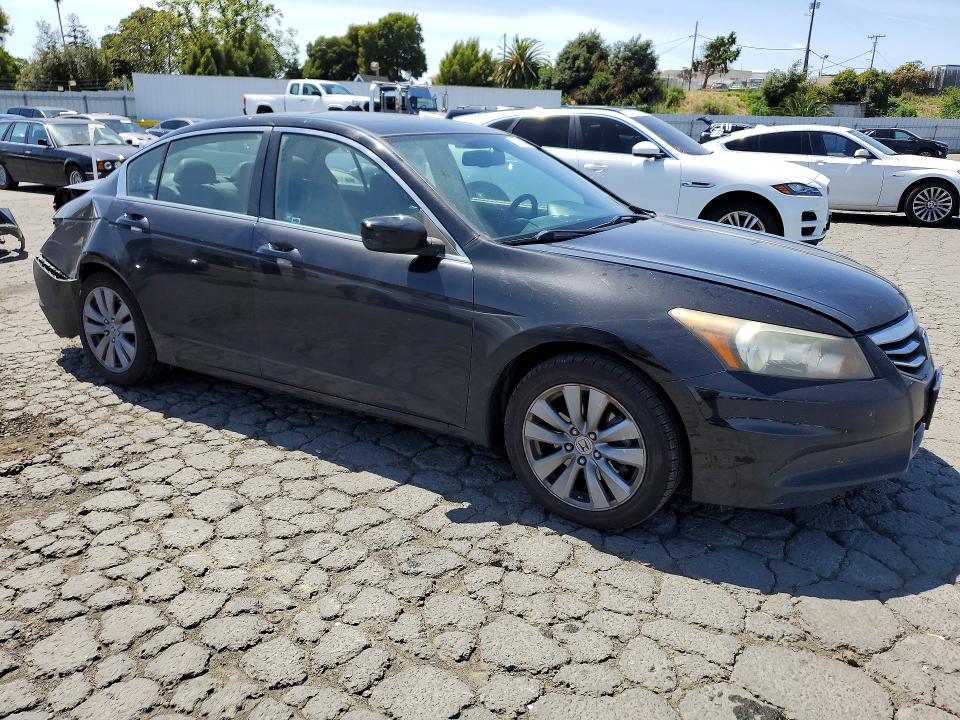 2011 Honda Accord მანქანა იყიდება აუქციონზე, vin: 1HGCP2F83BA004222, აუქციონის ნომერი: 55833666
