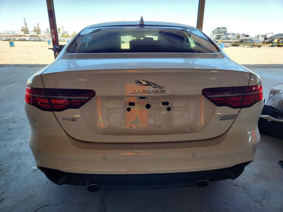 57546506 :رقم المزاد ، SAJAE4FX1LCP62937 vin ، 2020 Jaguar Xe مزاد بيع