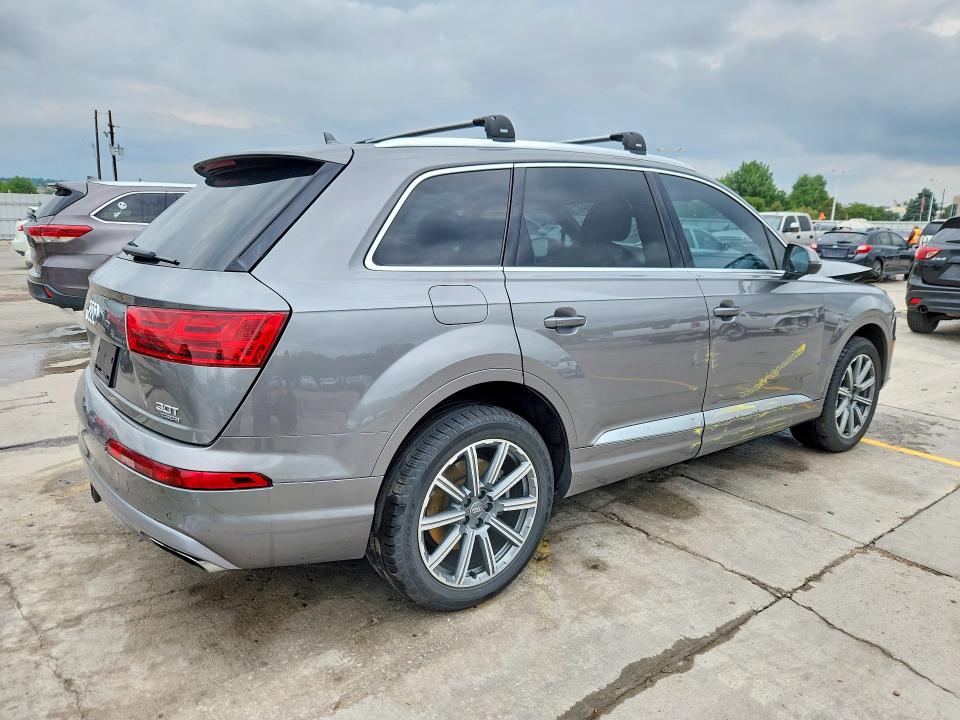 Продаж на аукціоні авто 2017 Audi Q7, vin: WA1LAAF76HD058391, номер лоту: 58838926