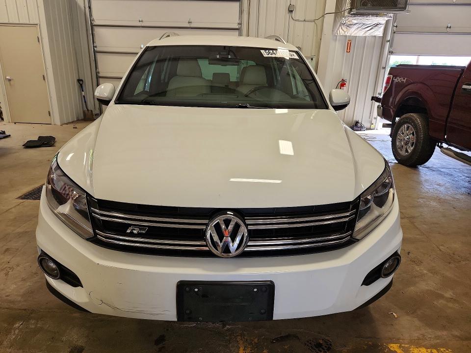 56447096 :رقم المزاد ، WVGBV7AX7GW094119 vin ، 2016 Volkswagen Tiguan مزاد بيع