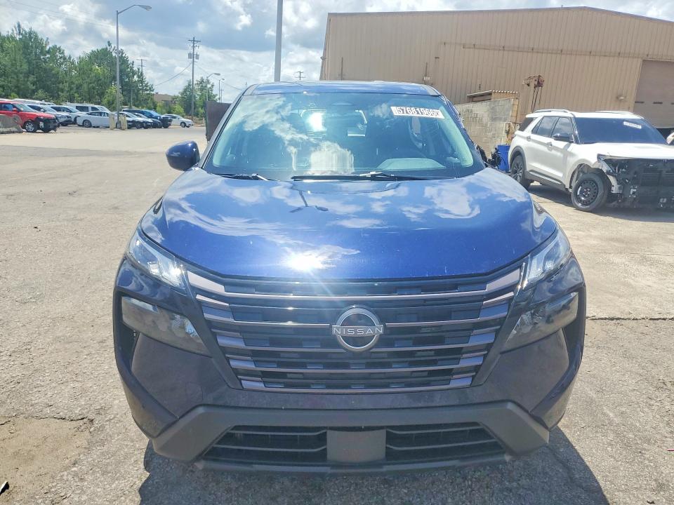 57681966 :رقم المزاد ، 5N1BT3BA3TC775916 vin ، 2026 Nissan Rogue مزاد بيع