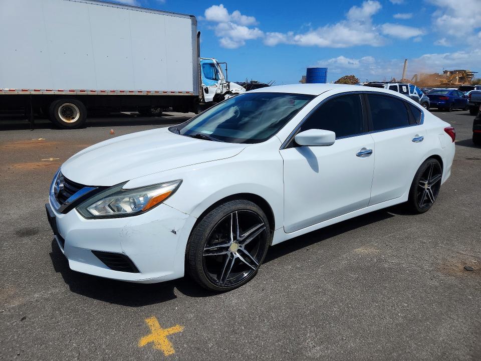 Продажа на аукционе авто 2017 Nissan Altima, vin: 1N4AL3AP8HN344673, номер лота: 58800666