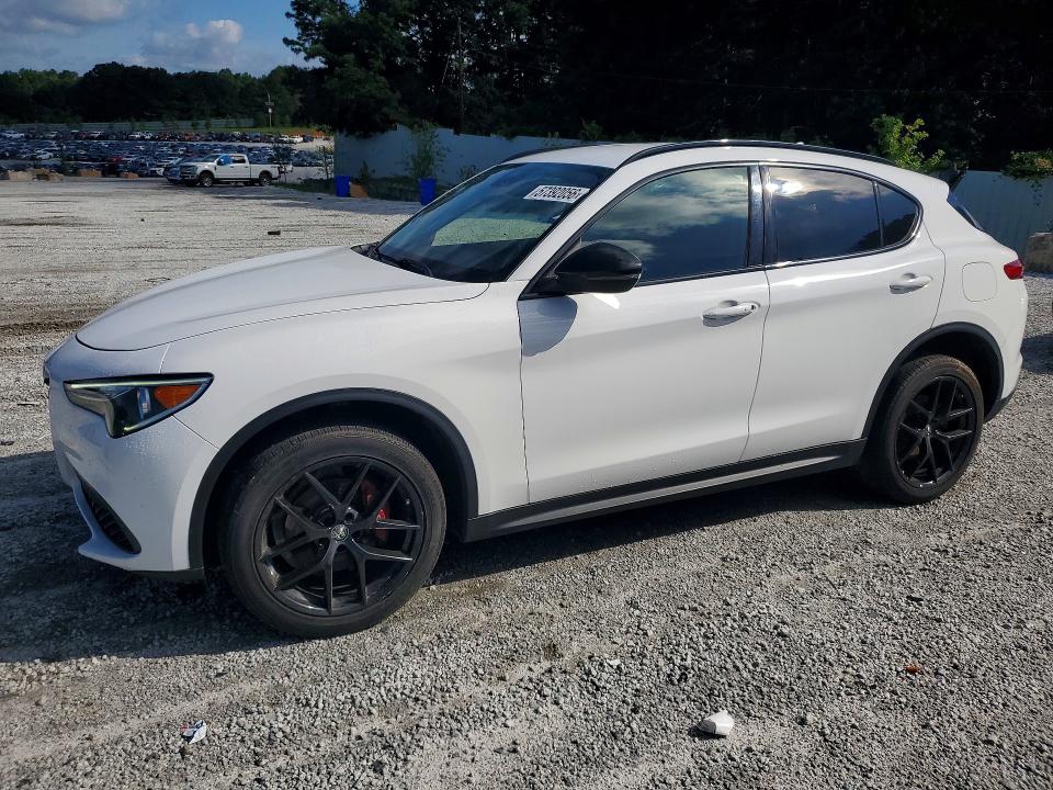 Продажа на аукционе авто 2020 Alfa Romeo Stelvio, vin: ZASPAJAN6L7C74852, номер лота: 57392056