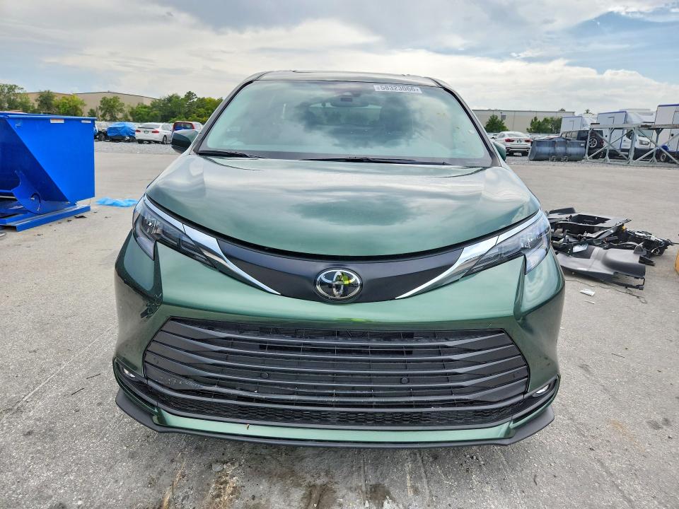 2026 Toyota Sienna მანქანა იყიდება აუქციონზე, vin: 5TDYRKEC2TS300227, აუქციონის ნომერი: 58323066
