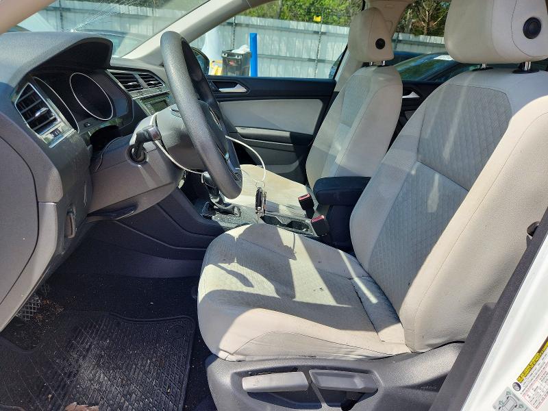 57932566 :رقم المزاد ، 3VV1B7AX0KM125553 vin ، 2019 Volkswagen Tiguan مزاد بيع