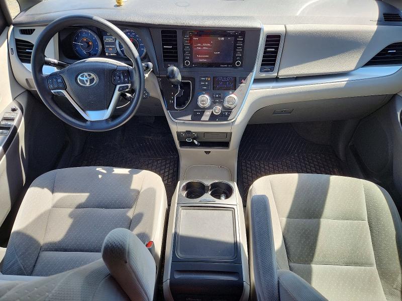 56795136 :رقم المزاد ، 5TDKZ3DCXJS963457 vin ، 2018 Toyota Sienna مزاد بيع