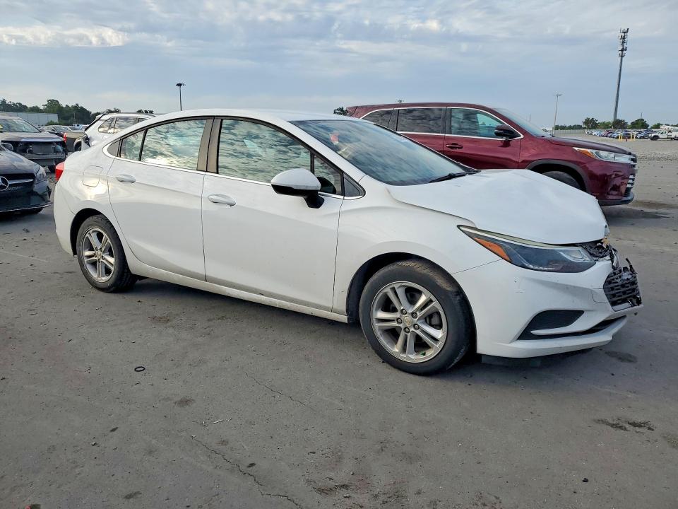 Продажа на аукционе авто 2018 Chevrolet Cruze, vin: 1G1BE5SM6J7177631, номер лота: 58092766