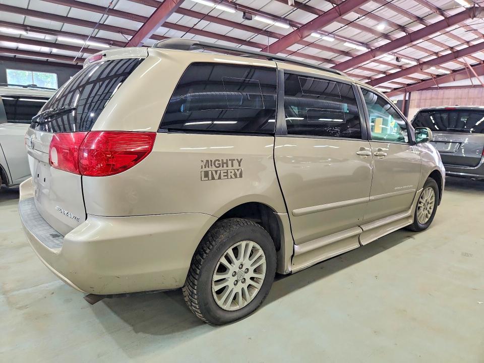 58573226 :رقم المزاد ، 5TDZK22C47S030467 vin ، 2007 Toyota Sienna مزاد بيع