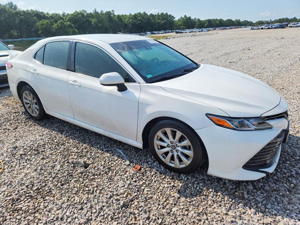2018 Toyota Camry მანქანა იყიდება აუქციონზე, vin: 4T1B11HK3JU092129, აუქციონის ნომერი: 58503986