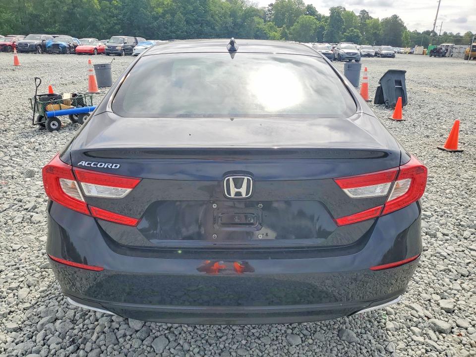 58071326 :رقم المزاد ، 1HGCV1F13NA006530 vin ، 2022 Honda Accord مزاد بيع