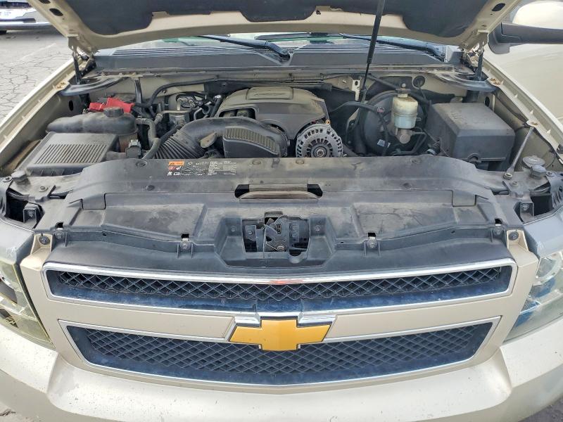 58231156 :رقم المزاد ، 1GNSCJE05DR306635 vin ، 2013 Chevrolet Suburban مزاد بيع