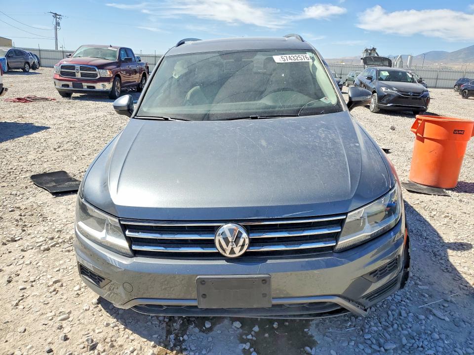 Продажа на аукционе авто 2018 Volkswagen Tiguan, vin: 3VV2B7AX9JM103408, номер лота: 57432576