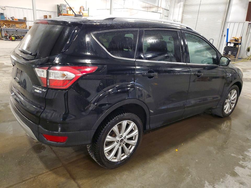 Продажа на аукционе авто 2017 Ford Escape, vin: 1FMCU9JD9HUE00131, номер лота: 56115556