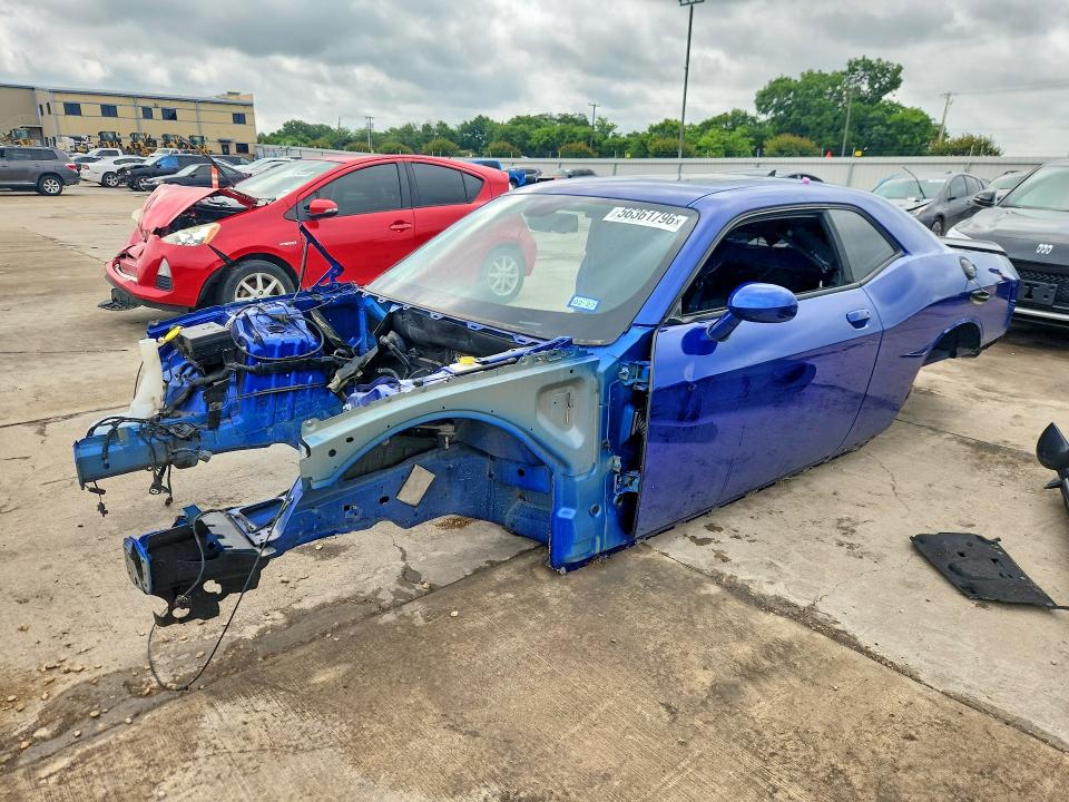 56361796 :رقم المزاد ، 2C3CDZFJXJH219071 vin ، 2018 Dodge Challenger مزاد بيع