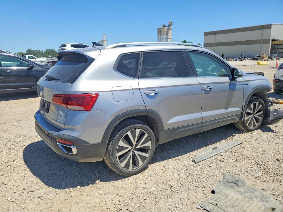 Продажа на аукционе авто 2022 Volkswagen Taos, vin: 3VVRX7B22NM062953, номер лота: 56506906