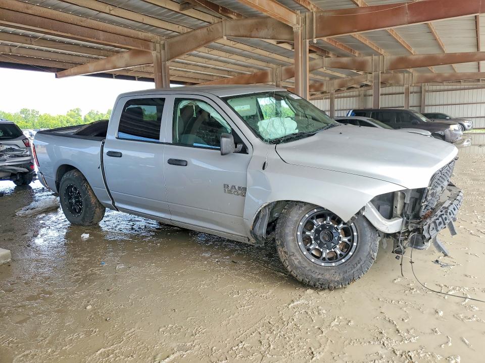 55157316 :رقم المزاد ، 1C6RR7KG4JS314215 vin ، 2018 Ram 1500 مزاد بيع