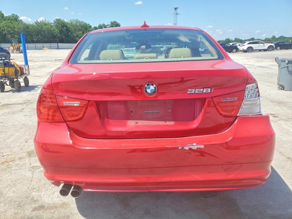 55062186 :رقم المزاد ، WBAPK5C54BA658315 vin ، 2011 Bmw 328 مزاد بيع