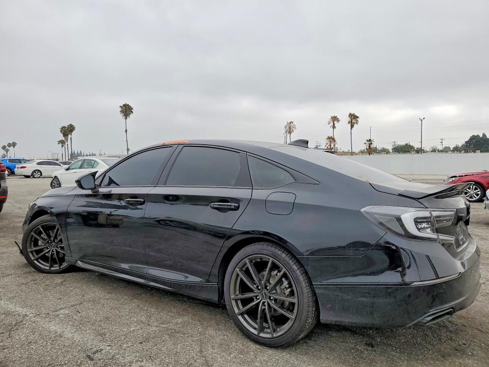 58809366 :رقم المزاد ، 1HGCV2F95JA000928 vin ، 2018 Honda Accord مزاد بيع