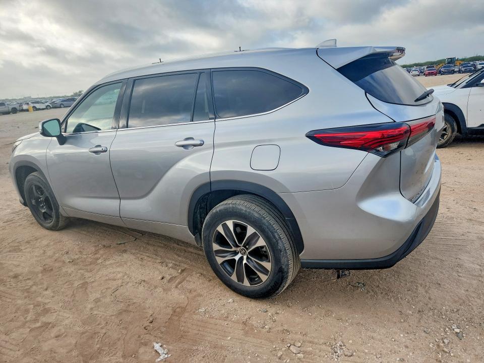 Продажа на аукционе авто 2021 Toyota Highlander, vin: 5TDGZRAH5MS520646, номер лота: 58180076