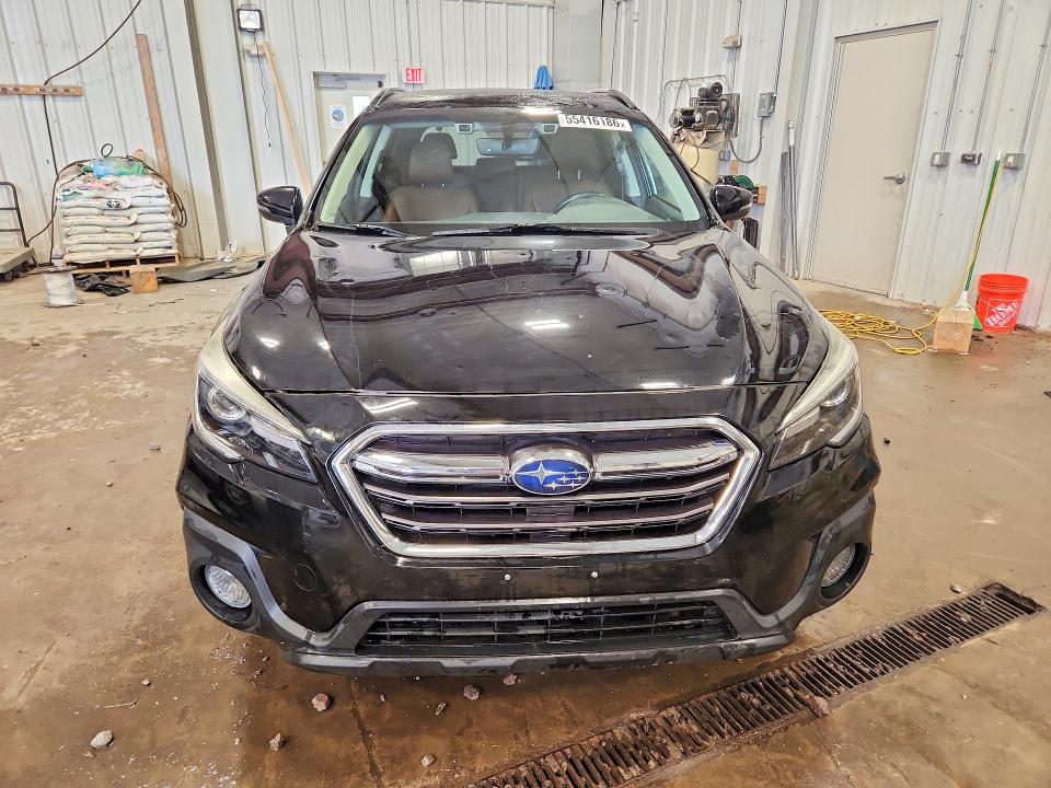55416186 :رقم المزاد ، 4S4BSATC1J3210133 vin ، 2018 Subaru Outback مزاد بيع