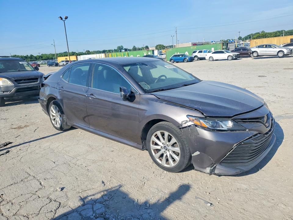 56085356 :رقم المزاد ، 4T1C11AK2LU929230 vin ، 2020 Toyota Camry مزاد بيع