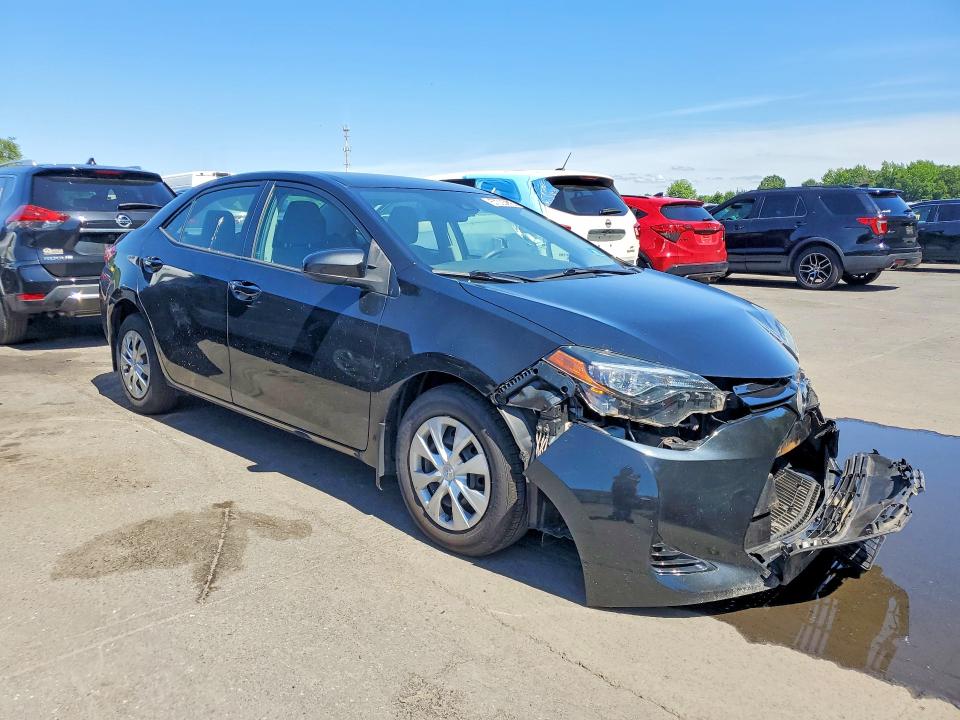 57535286 :رقم المزاد ، 2T1BURHE4JC001192 vin ، 2018 Toyota Corolla مزاد بيع