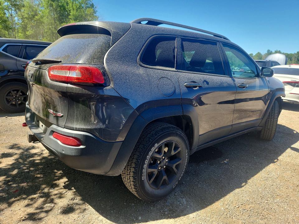 2018 Jeep Cherokee მანქანა იყიდება აუქციონზე, vin: 1C4PJMBXXJD592921, აუქციონის ნომერი: 57509856