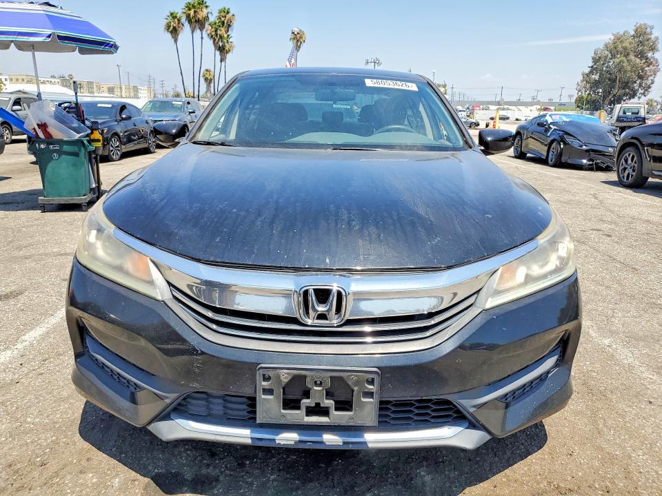 Продажа на аукционе авто 2017 Honda Accord, vin: 1HGCR2F39HA180621, номер лота: 58053626