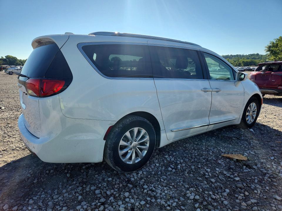2018 Chrysler Pacifica მანქანა იყიდება აუქციონზე, vin: 2C4RC1BG7JR141895, აუქციონის ნომერი: 58514786