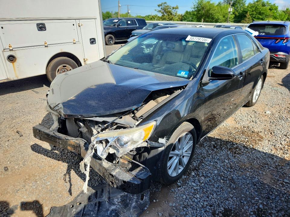 2014 Toyota Camry მანქანა იყიდება აუქციონზე, vin: 4T4BF1FK1ER403914, აუქციონის ნომერი: 55779706