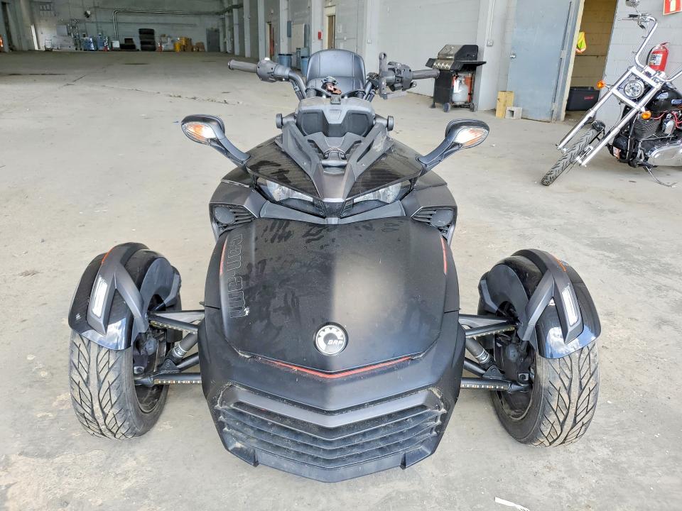 57735326 :رقم المزاد ، 2BXRDDD26GV000459 vin ، 2016 Can-am Spyder Roadster مزاد بيع