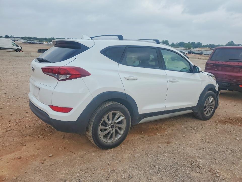 56448656 :رقم المزاد ، KM8J33A40JU644022 vin ، 2018 Hyundai Tucson مزاد بيع