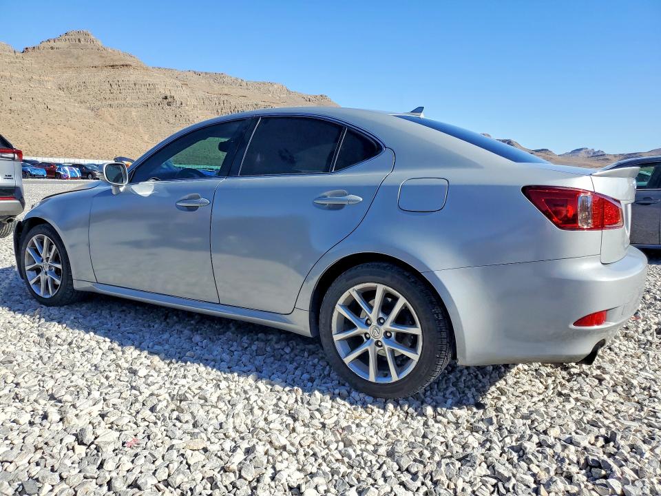 56734816 :رقم المزاد ، JTHBF5C23B5151257 vin ، 2011 Lexus Is مزاد بيع