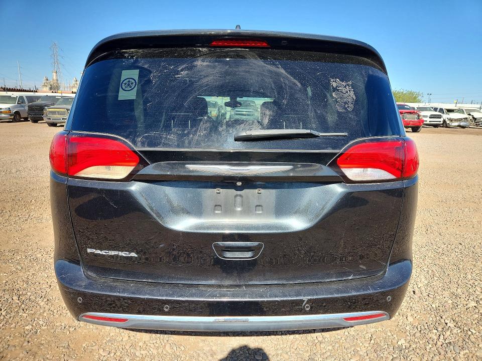 57519336 :رقم المزاد ، 2C4RC1BG0HR613297 vin ، 2017 Chrysler Pacifica مزاد بيع