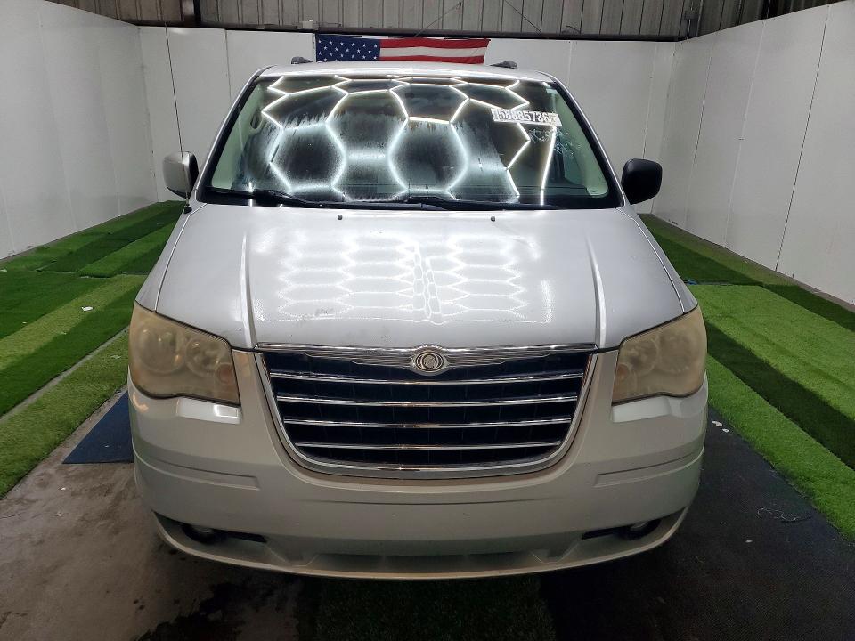 58885736 :رقم المزاد ، 2A4RR8D13AR386865 vin ، 2010 Chrysler Town & Country مزاد بيع