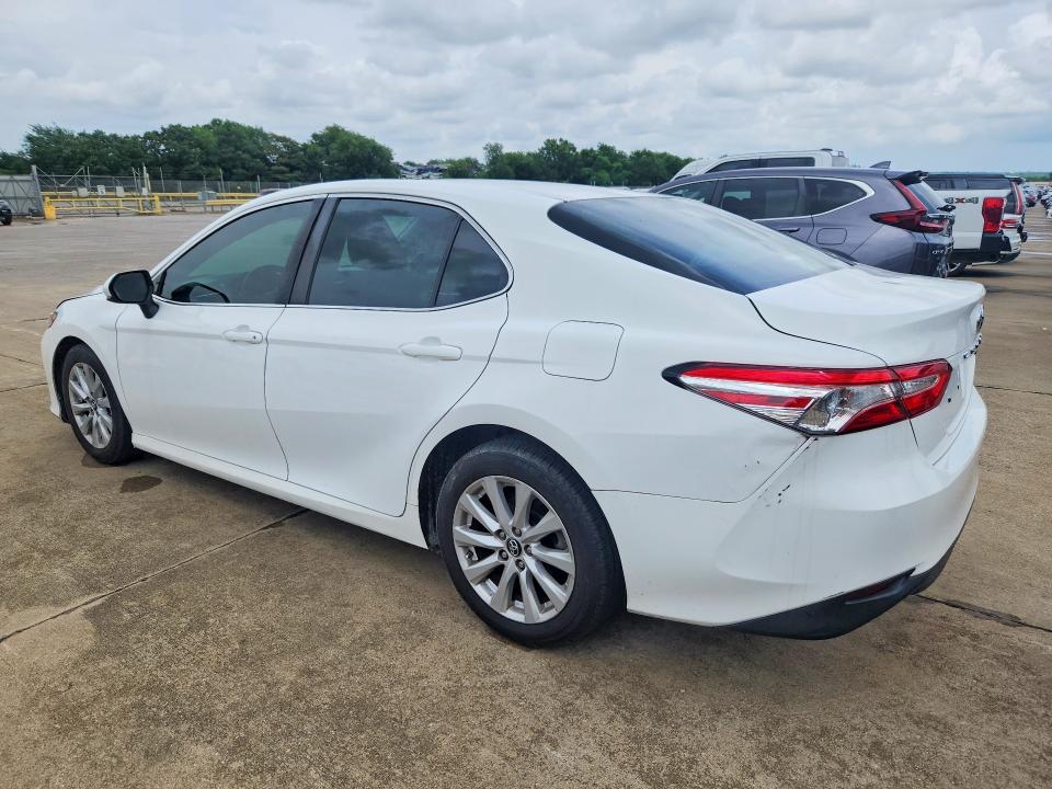 2018 Toyota Camry მანქანა იყიდება აუქციონზე, vin: 4T1B11HK5JU074019, აუქციონის ნომერი: 56503236