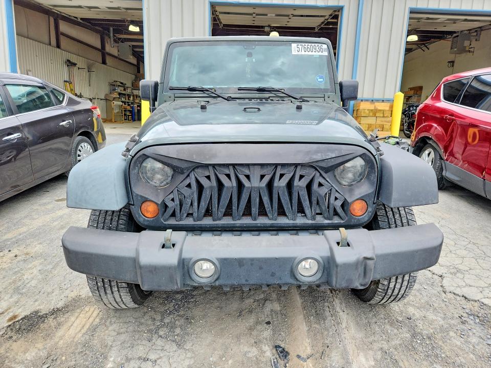 2011 Jeep Wrangler Unlimited მანქანა იყიდება აუქციონზე, vin: 1J4BA3H15BL510781, აუქციონის ნომერი: 57660936