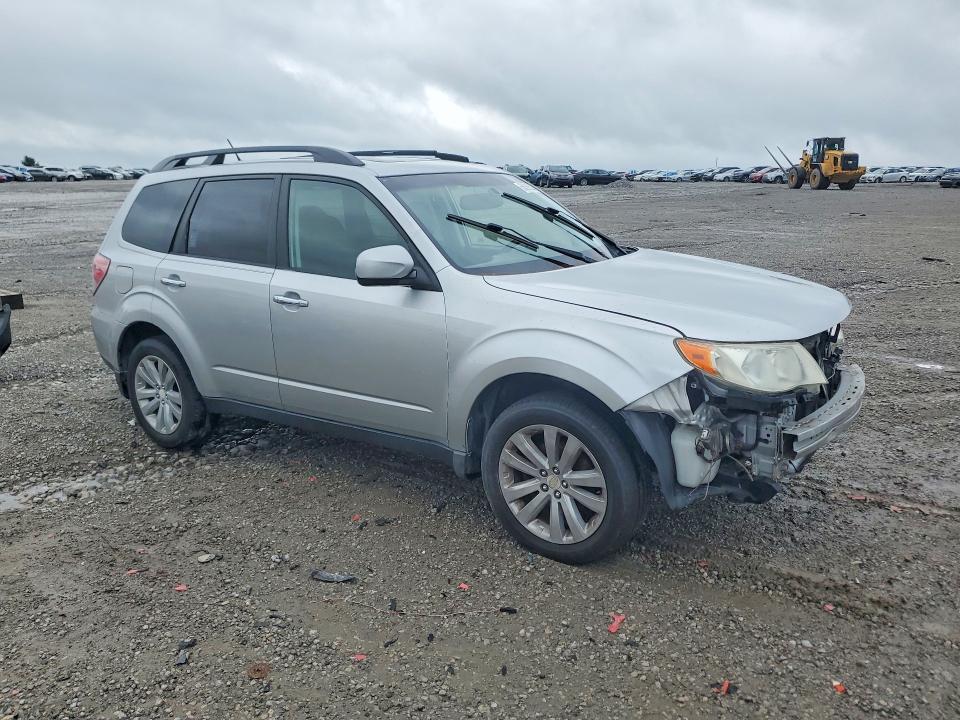 56399526 :رقم المزاد ، JF2SHBDC0BH723032 vin ، 2011 Subaru Forester مزاد بيع