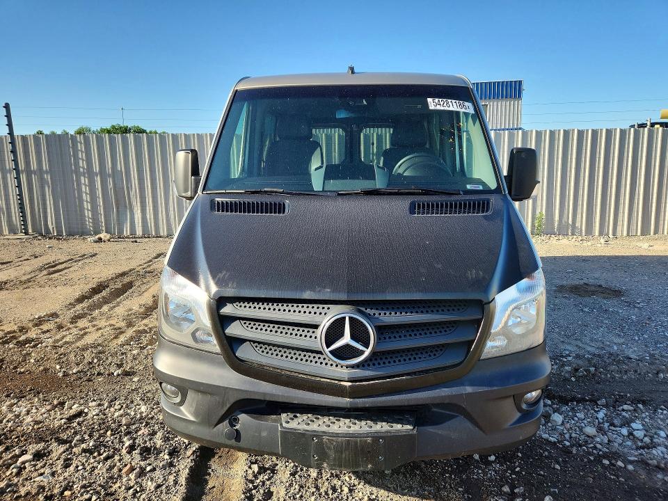 54281186 :رقم المزاد ، WD4PE7DC2FP172288 vin ، 2015 Mercedes-benz Sprinter مزاد بيع