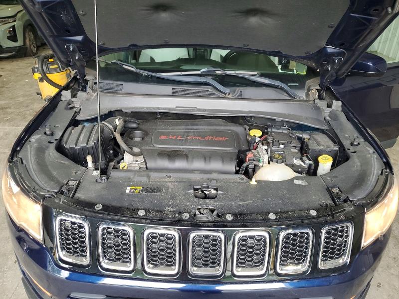 58880696 :رقم المزاد ، 3C4NJDBB0JT315703 vin ، 2018 Jeep Compass مزاد بيع